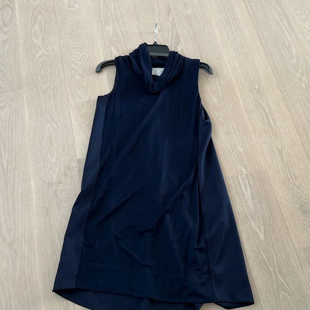 Beautiful navy blue dress for spring or fall.